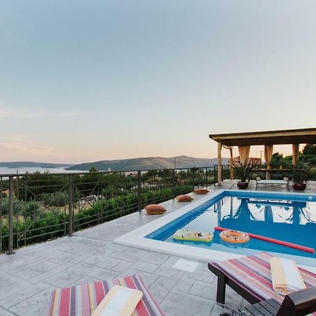 Villa Capri House à Seget Vranjica Extérieur photo
