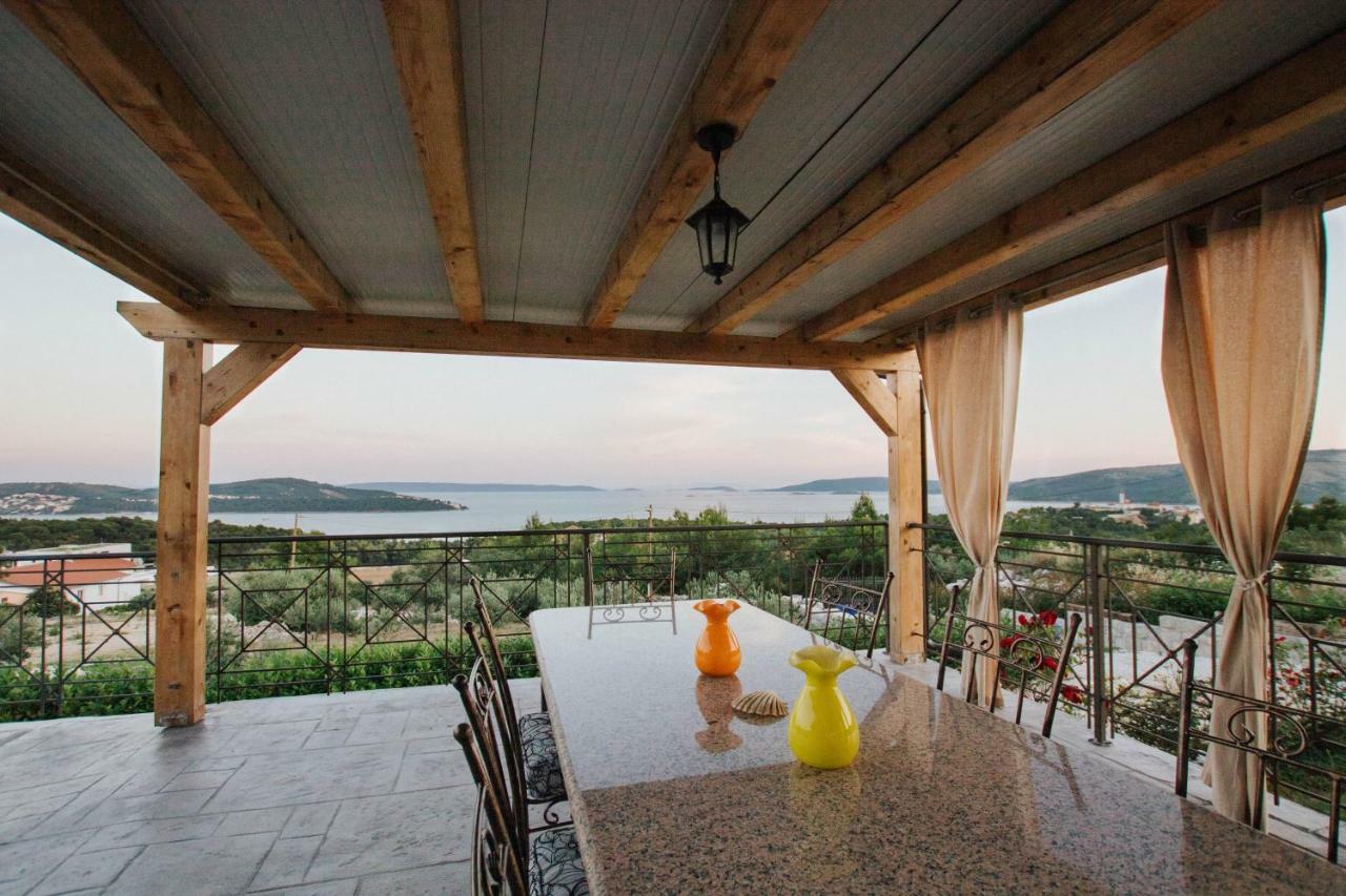 Villa Capri House à Seget Vranjica Extérieur photo